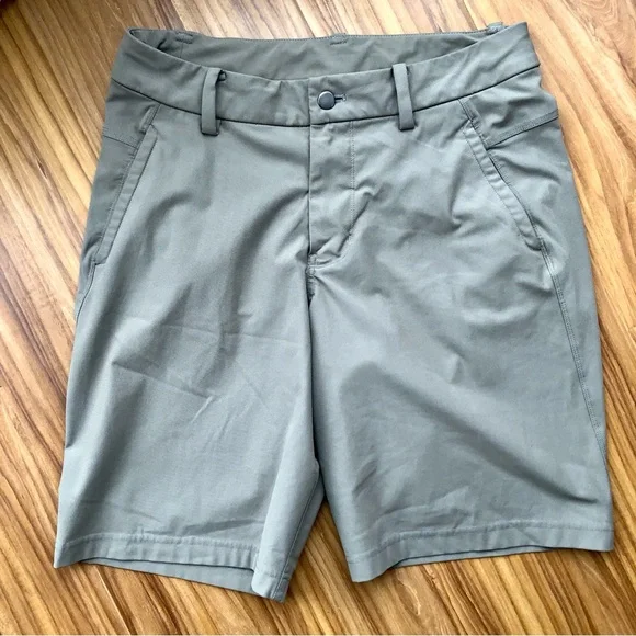 Lululemon khaki golf shorts sz 32 - Picture 1 of 9